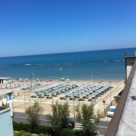 Centro Vacanze La Perla Pensión *